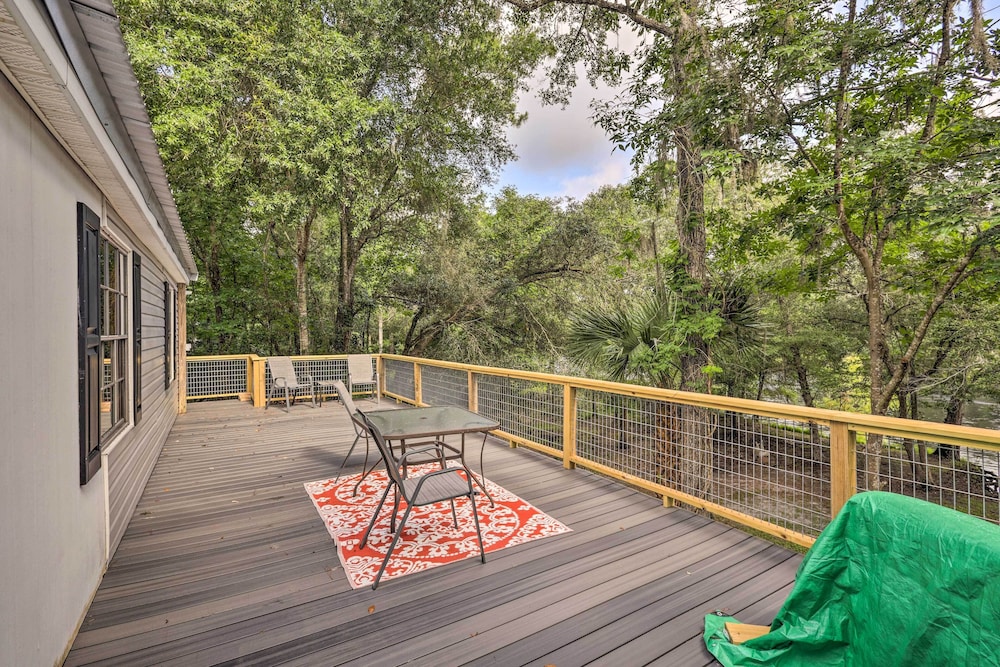 Suwannee Riverfront Home: Grill, Near Springs - Property Image 11