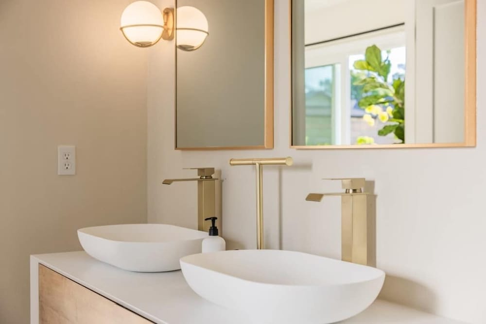 @ Marbella Lane - Vibrant & Chic Designer Home