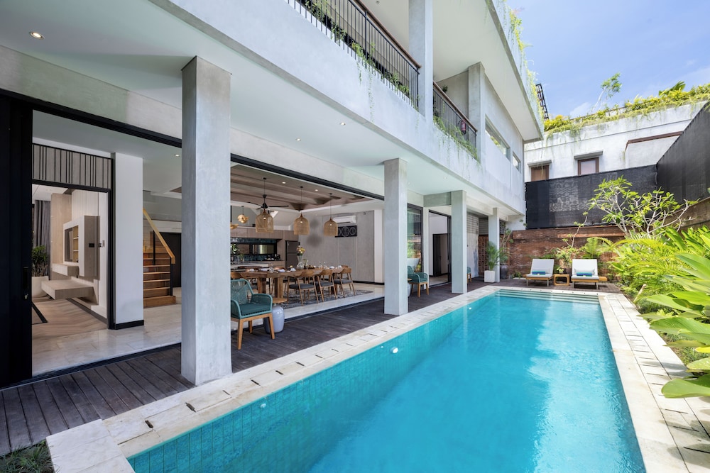 Astamaya Signature Villas