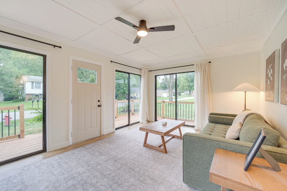 < 1 Mi to Lake Erie: Home w/ Hot Tub & Game Room!
