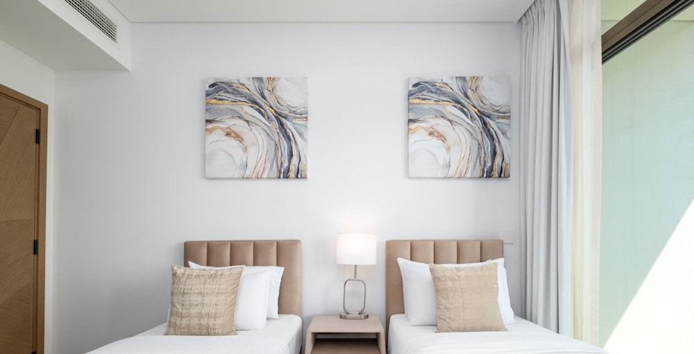 LUX The Creek Palace Residence Suite