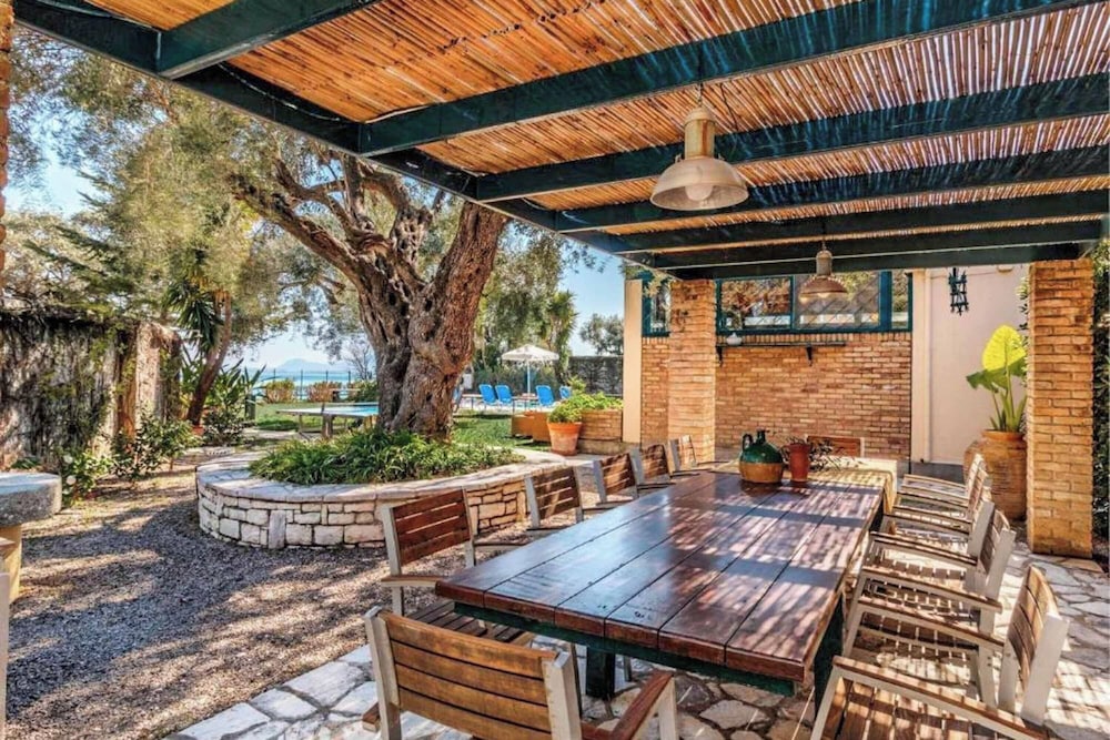 Villa Barbati Beachfront