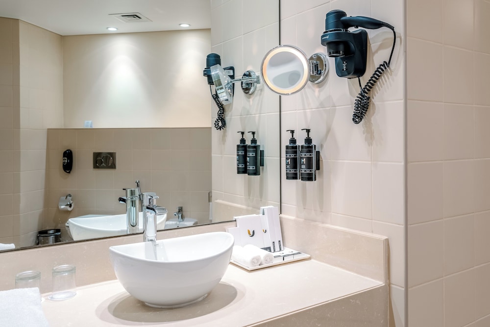 Abu Dhabi Vacations - Metropolitan Al Mafraq Hotel - Property Image 56