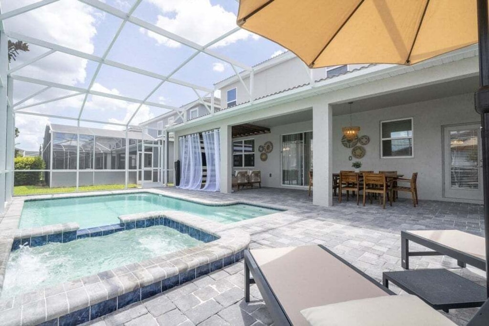 The Most Stunning Home With Everything You Want! 8 Bedroom Villa