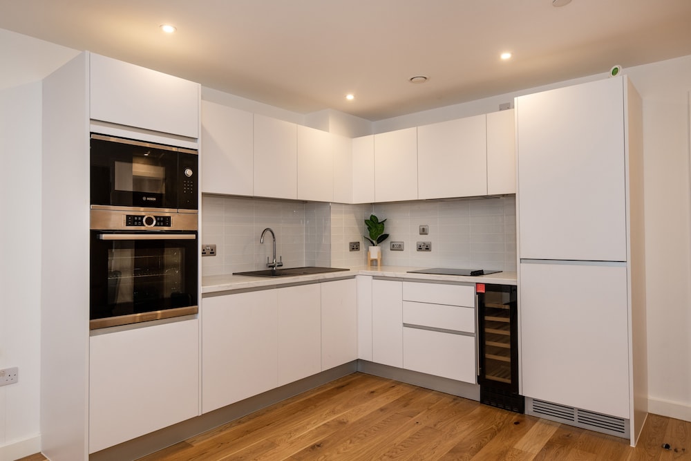 Spacious & Lovely 1 Bed in Birmingham City Centre view 4