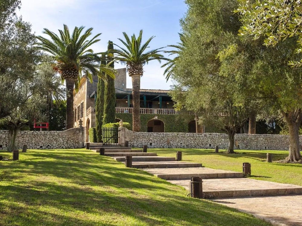 Countryside Villa With Terrace