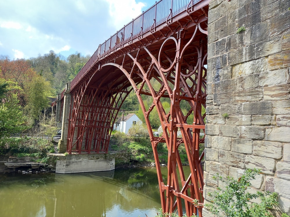 Ironbridge View Townhouse