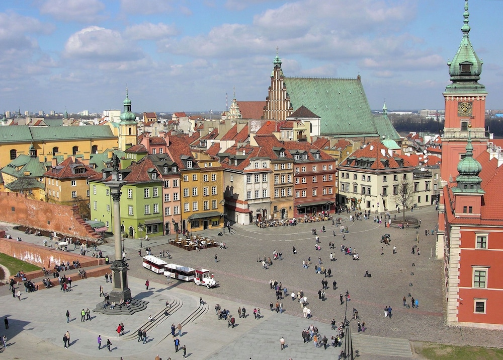 Lumina apart with view on Plac Zamkowy