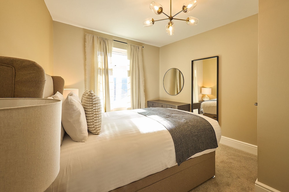 Host Stay Louvaine House