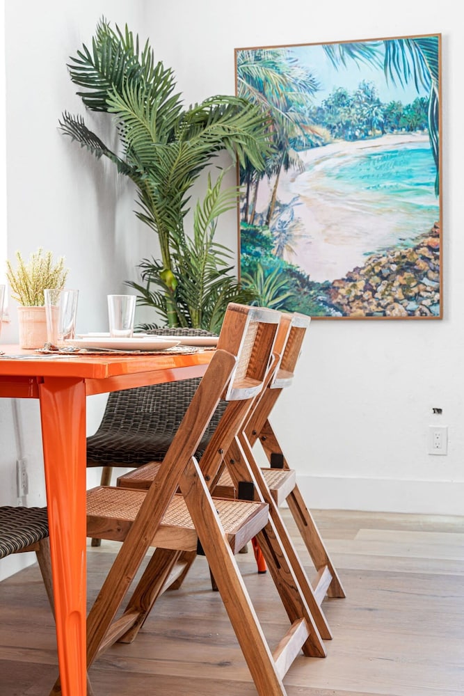 Beautiful 2 BR Apartment - Bright and Spacious