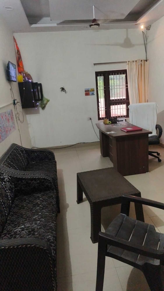 Hotel The Divine Punjabi Tadka