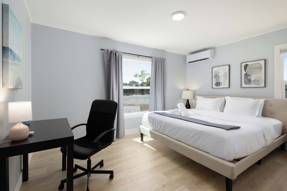 @ Marbella Lane - Spacious 2BR Home Near Westgate