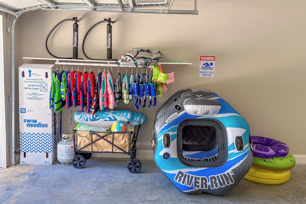Boat Dock + Lake Hartwell Access: Family Getaway!