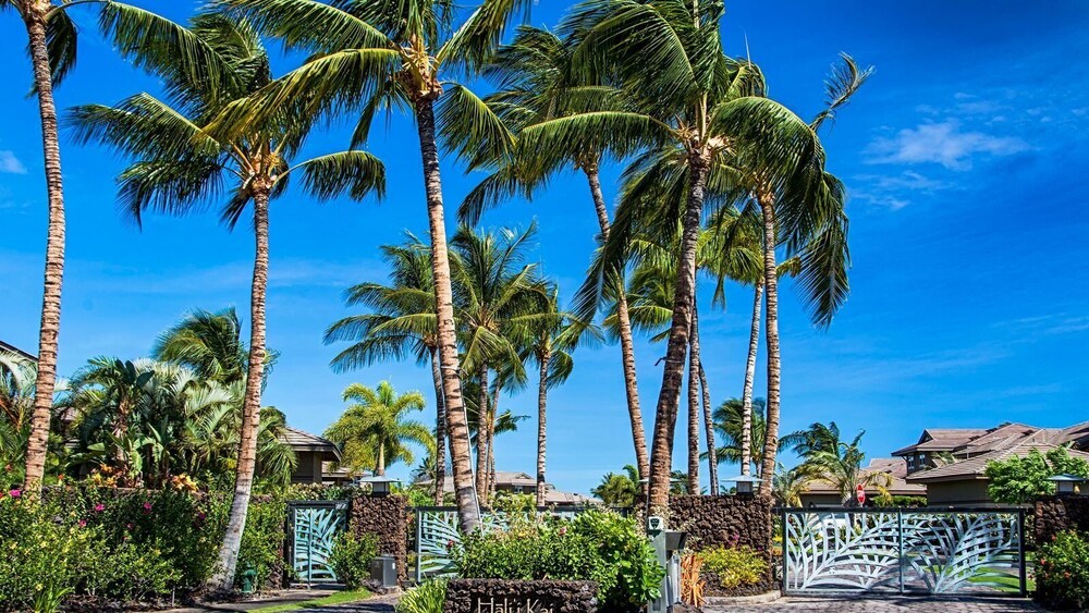 Waikoloa Golf Discount Views of Ocean & Golf Course Outdoor Seating - Vrkcv