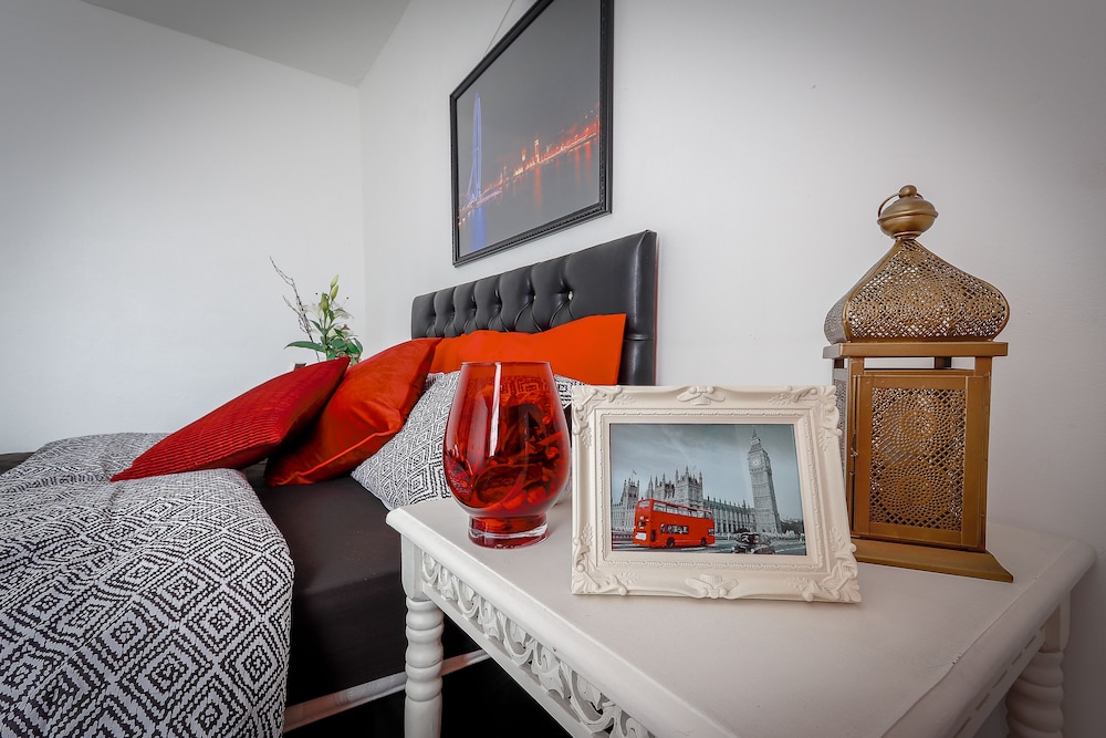 Barking Guest House