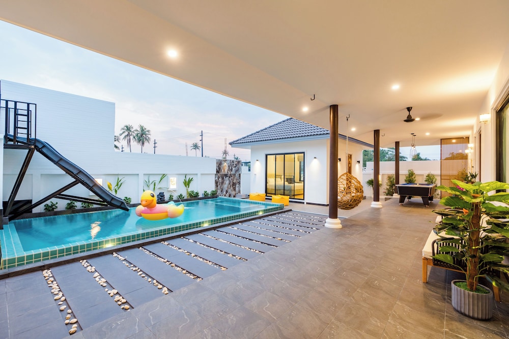 Full moon Bay hua hin Cha-am