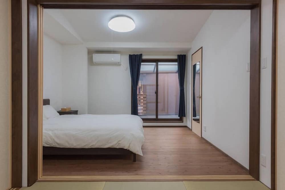 Fans House view 4
