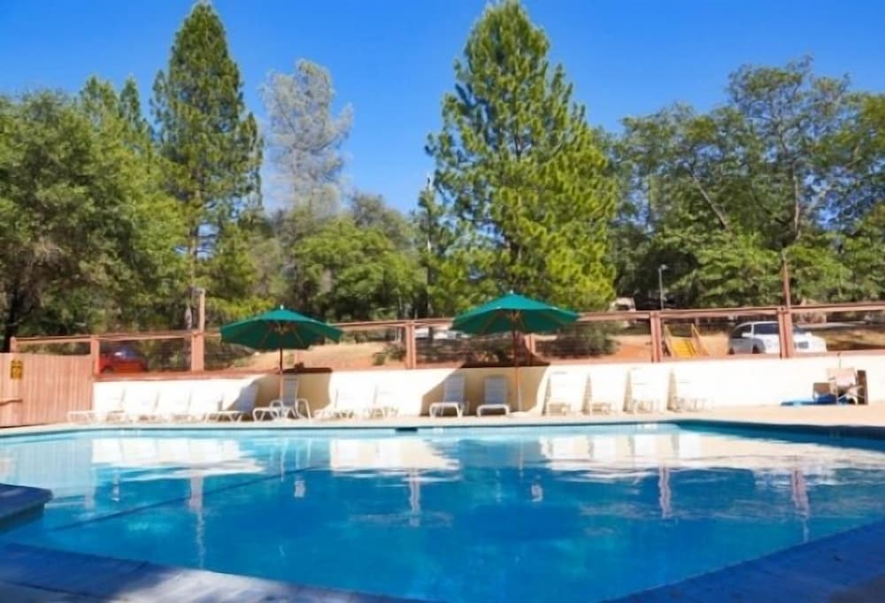 Lake of the Springs RV Resort