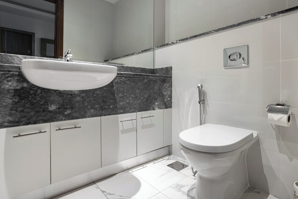 SIMPLY COMFORT Luxury 2Br Apt with Stunning Views Amna Tower