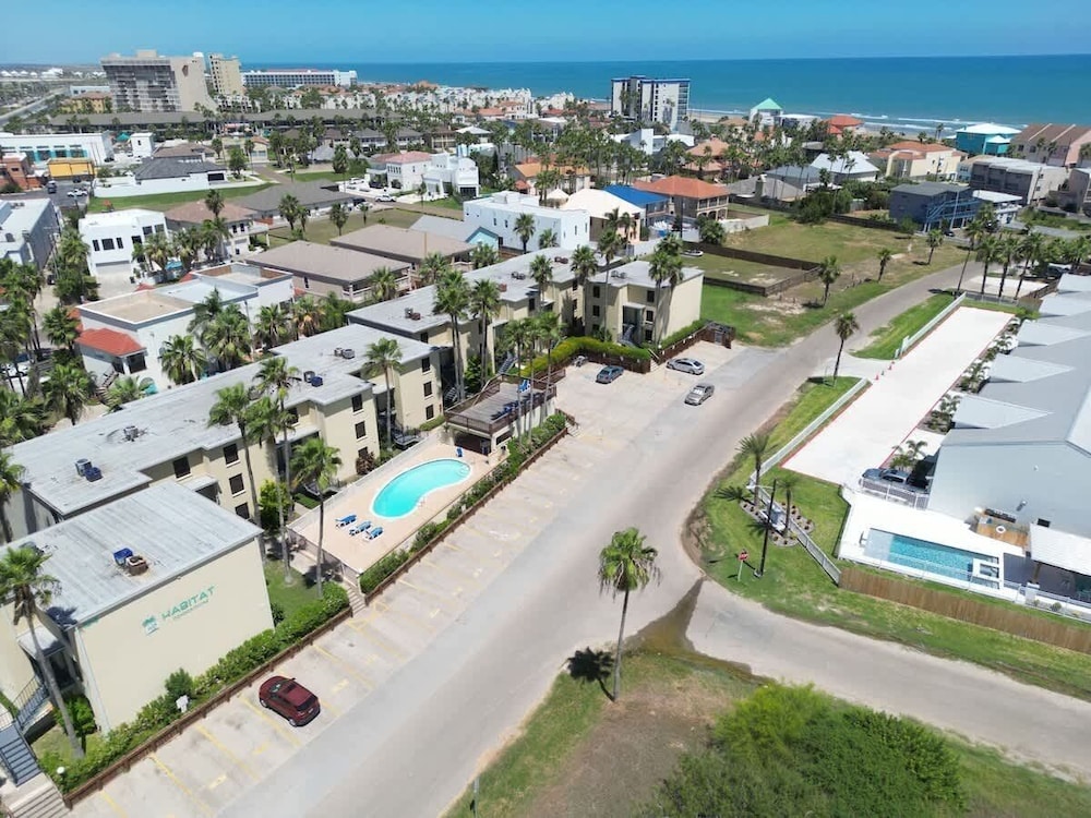 2 Levels Pool Near Beach 2 Patios 2 Bedroom Apts