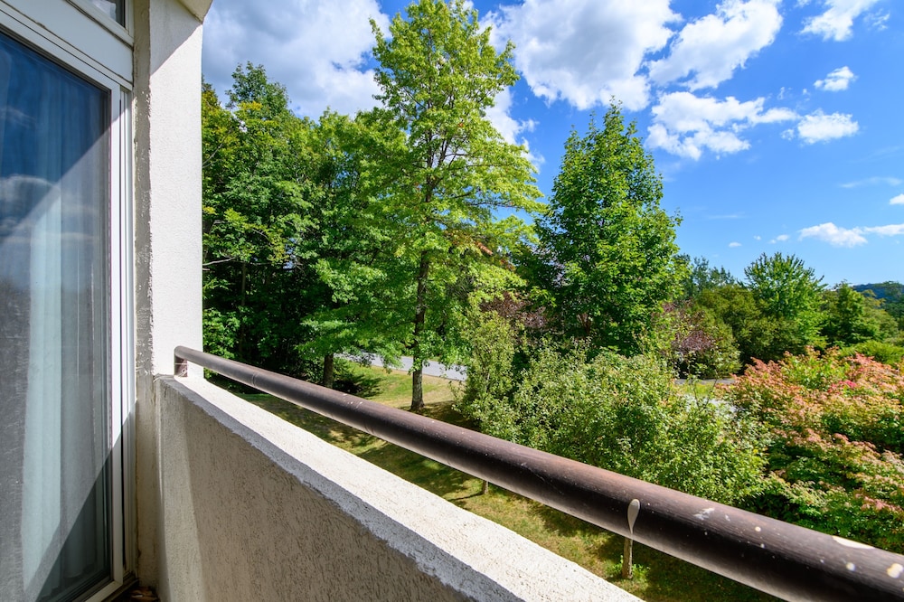 203 Village Gate 1 Bedroom Condo