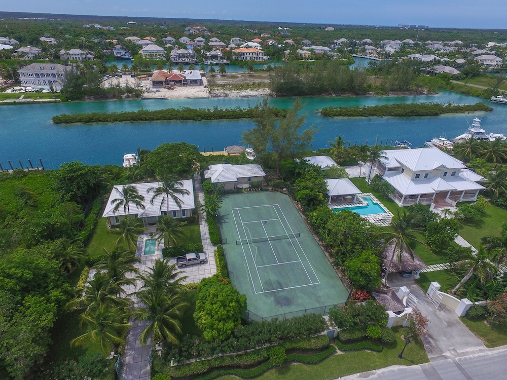 Villa B by the Sea in Nassau