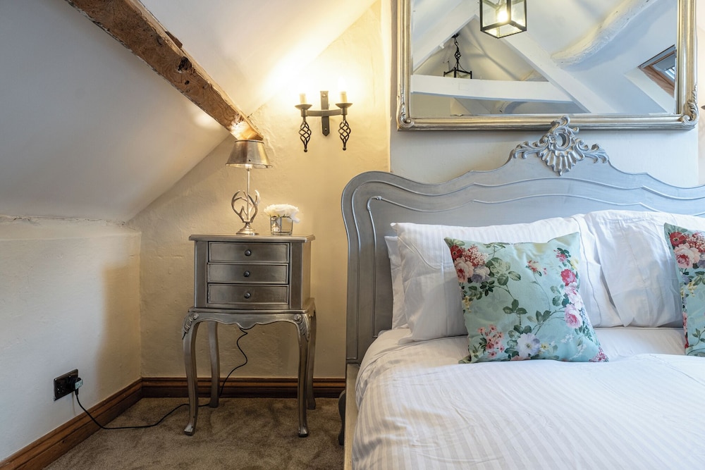 Eilmers Cottage Lovely 4BD in Malmesbury