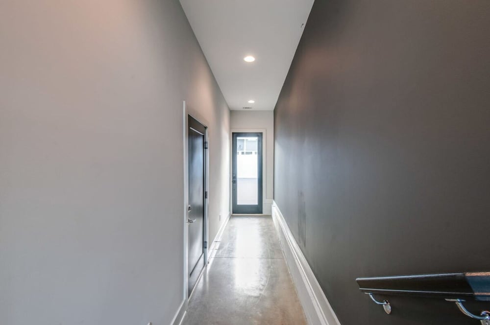 East Nash Lux - 13 Beds City Views