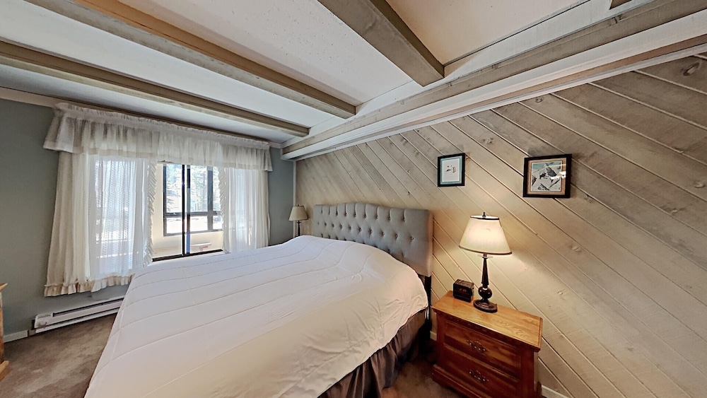 Two-Bedroom Condos with Mountain Views at 1849 Condos by RedAwning view 5