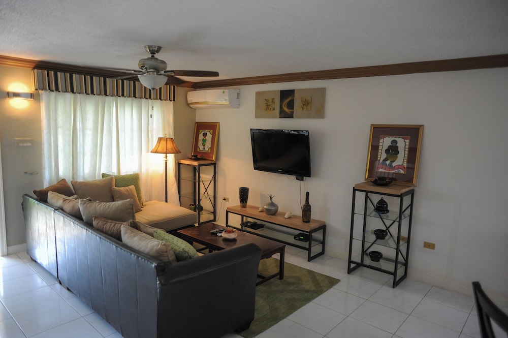 Country Club Mangowalk Townhouse