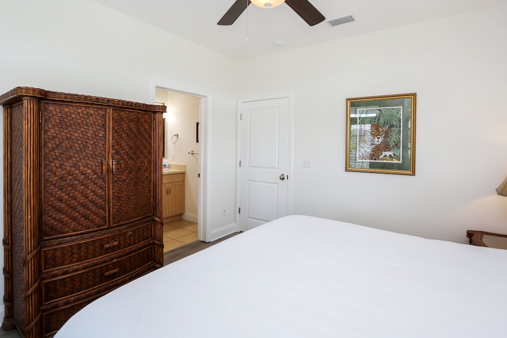 Cape Oasis view 3
