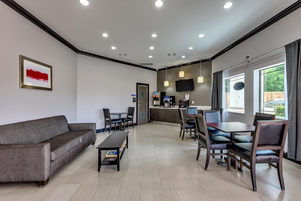 Americas Best Value Inn and Suites IAH Airport North - Property Image 13