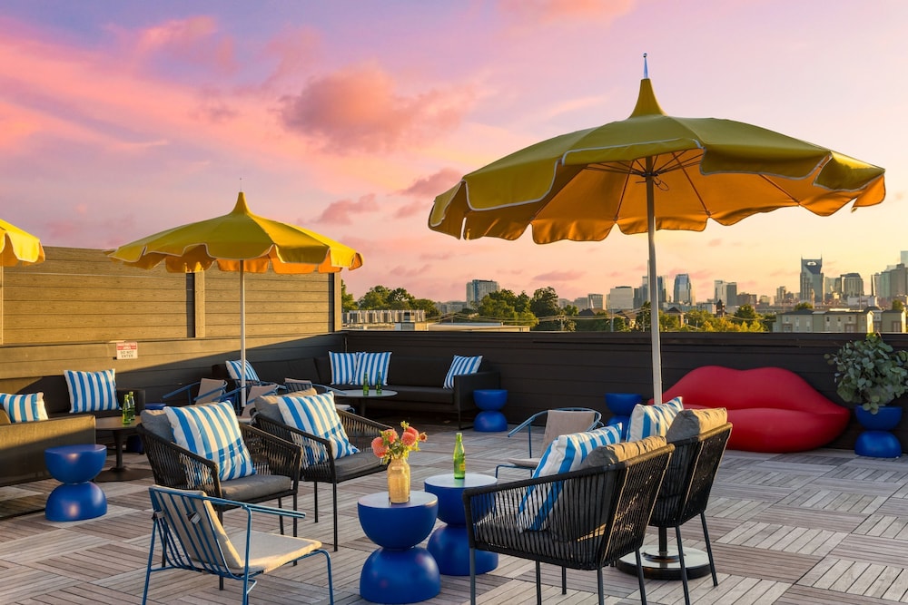The Carter 201 by Avantstay 4BR Balcony