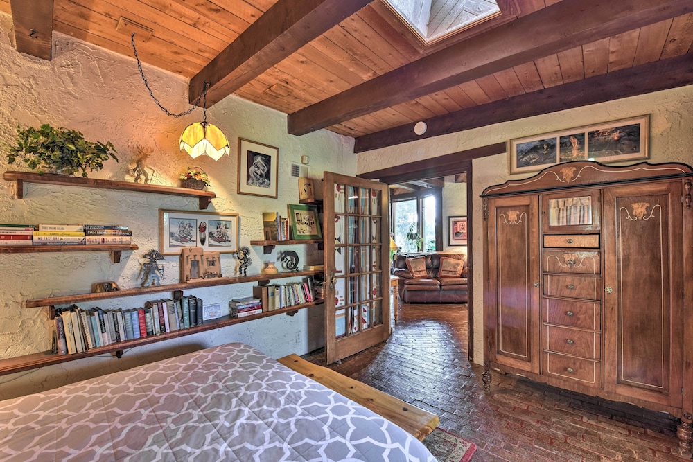 Riverheart Retreat - One-of-a-kind Villa! view 3