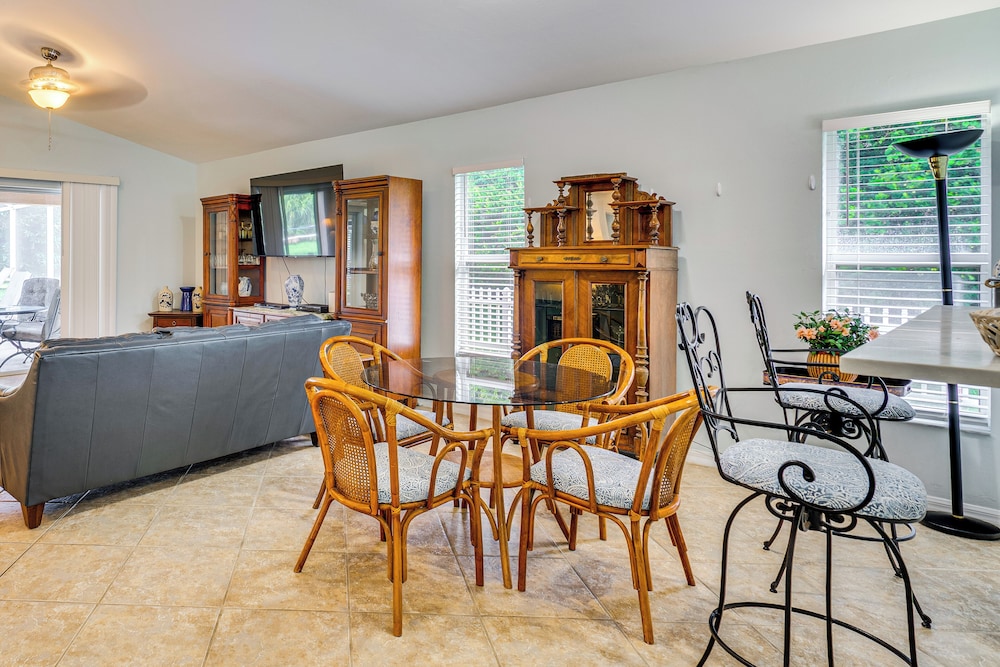 4 Mi to Beaches: Fort Myers Escape w/ Patio, photo 9