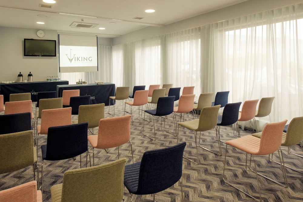 Waterford Vacations - Viking Hotel Waterford - Property Image 23