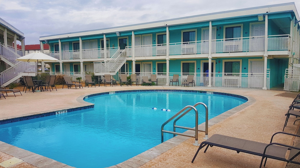 Spanish Trails Inn