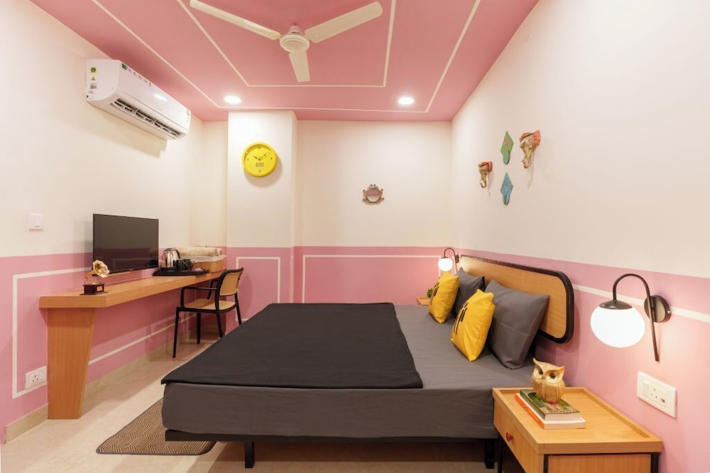 The Hosteller Jaipur, MI Road