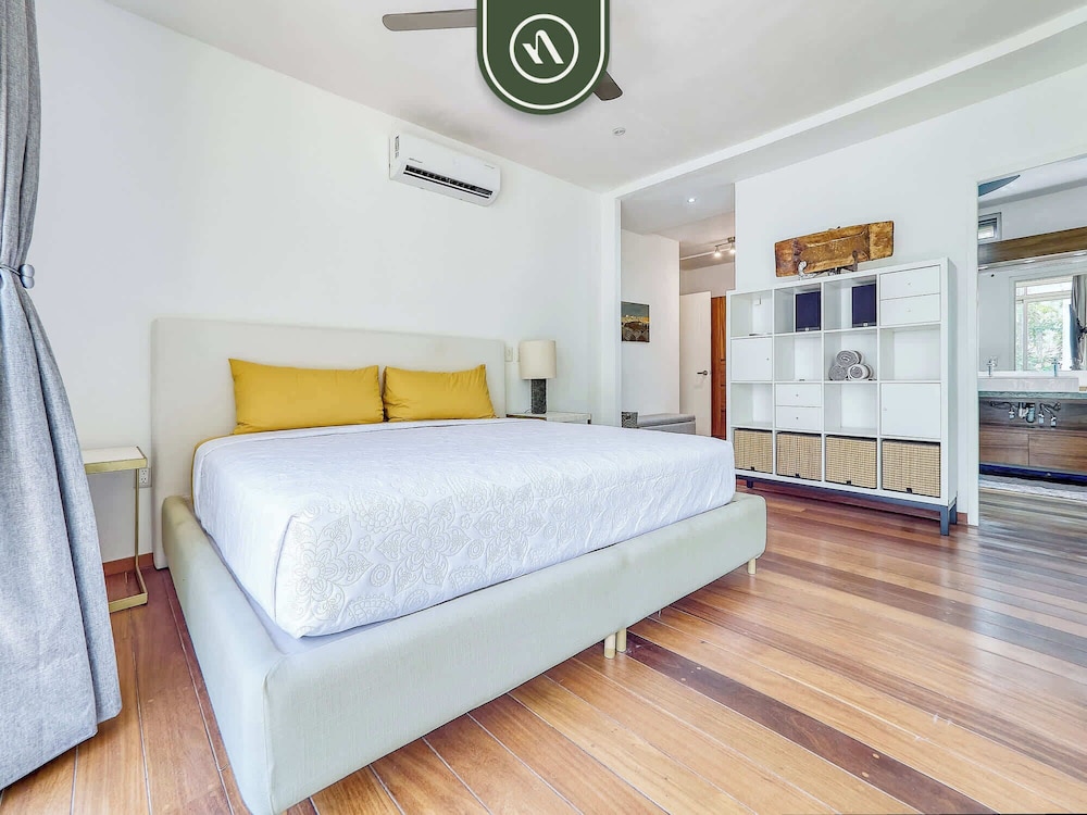 Ecofriendly 2BR Condo - Private Jacuzzi - Rooftop