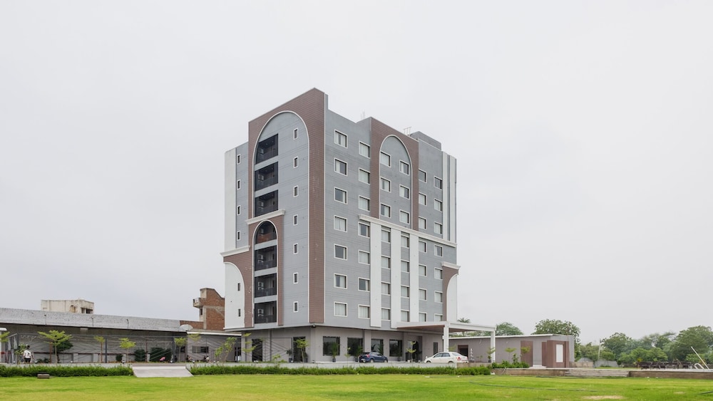 Pallacia A Luxury Hotel