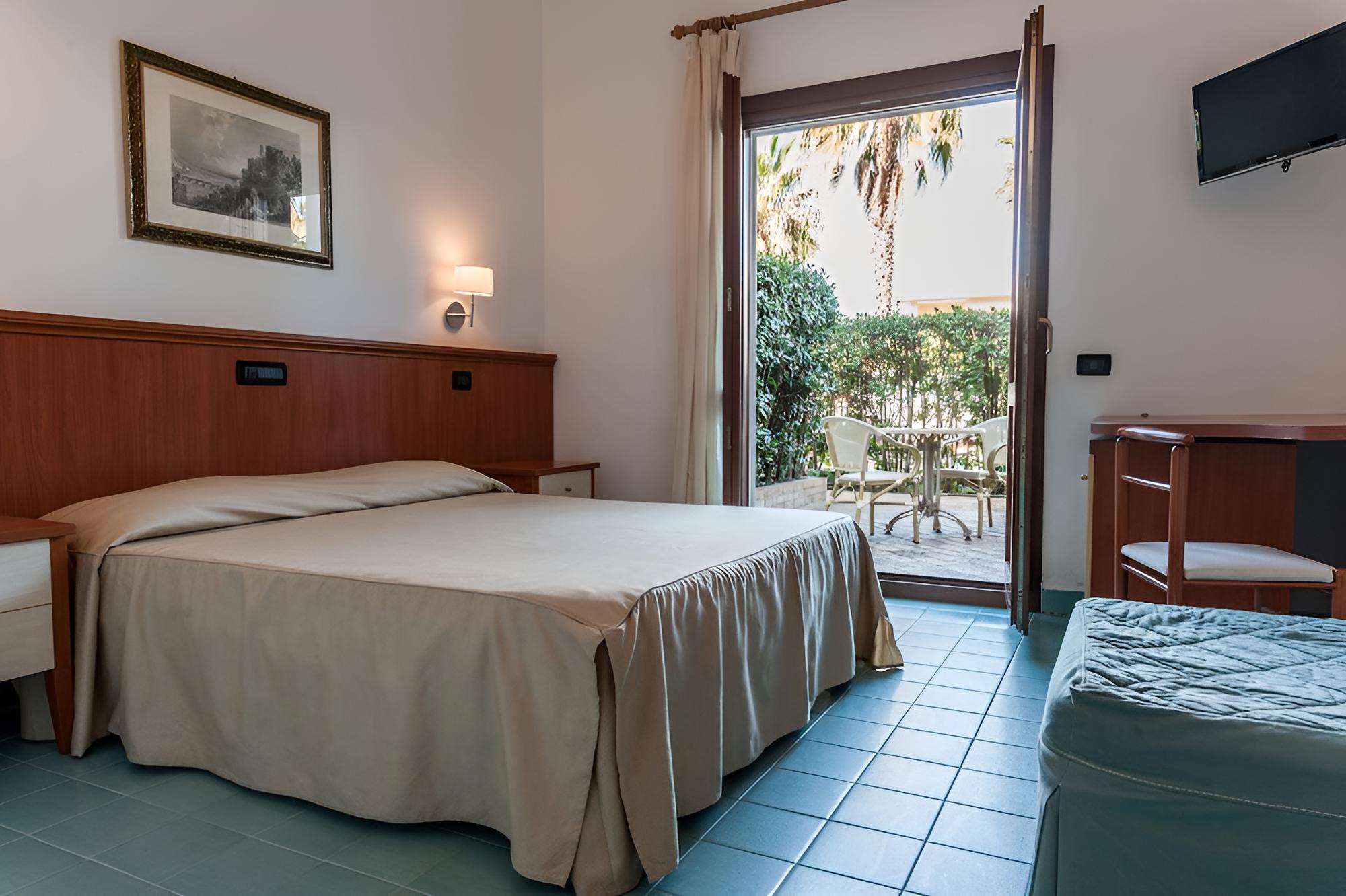 DONNARUMMA HOTEL