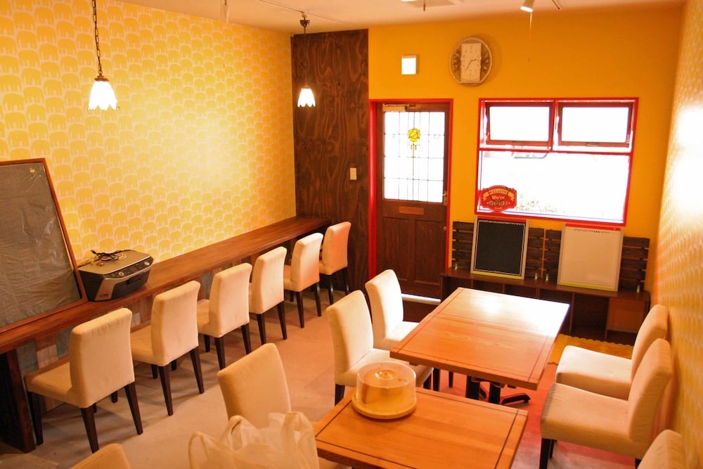 Yadocafe Chelsea's Rainbow B&B