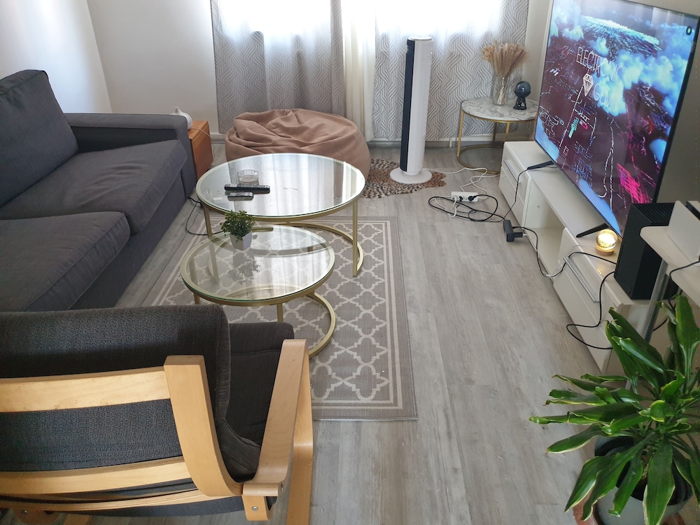 Charming Gelsenkirchen Apartment With Central Heating
