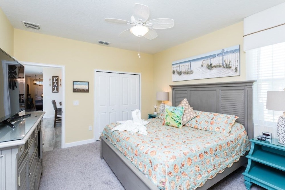 7BR Pool Home Emerald Island by SHV-8409