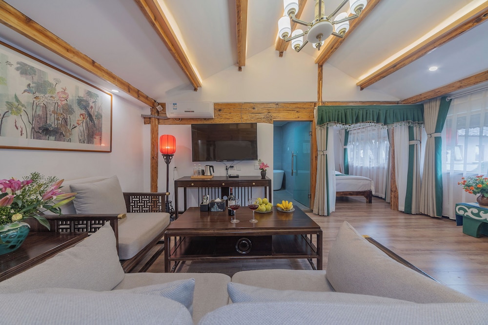 Yiyuan Snow Mountain View Historical Naxi House - Lijiang Old Town Mufu branch