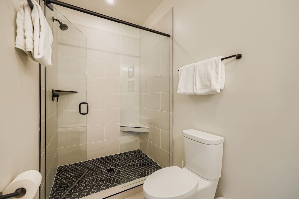 305 Brightwood At Keystone 2 Bedroom Condo