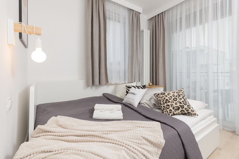 Piaseczno Modern Apartment by Renters view 5