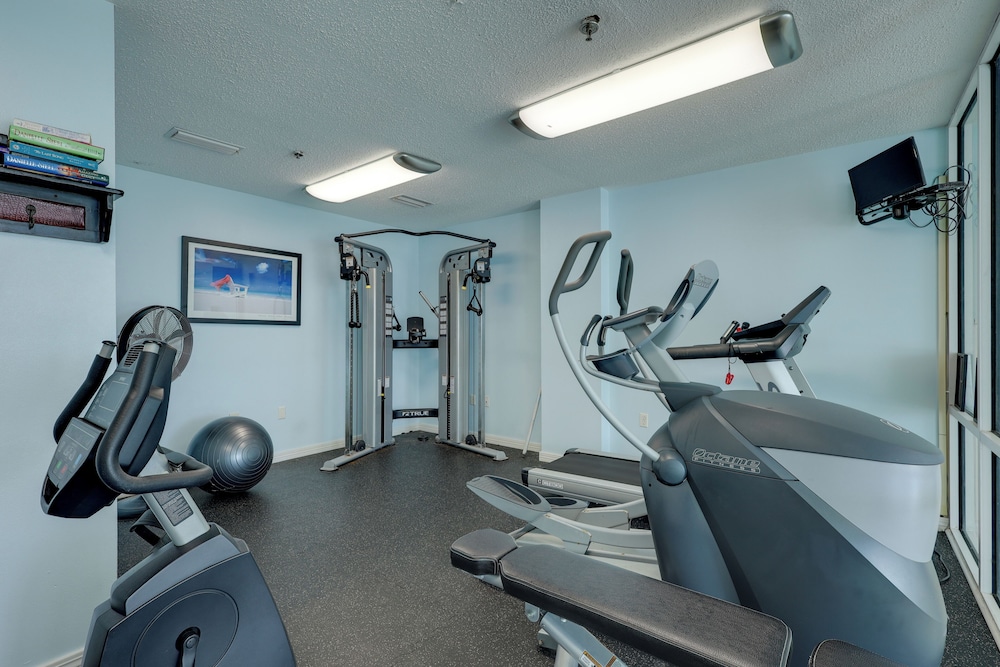 2 Mi to Beach: Condo w/ Balcony in Gulf Shores!