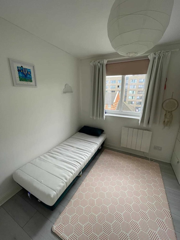 2BD Flat With Views of Canary Wharf - Rotherhithe