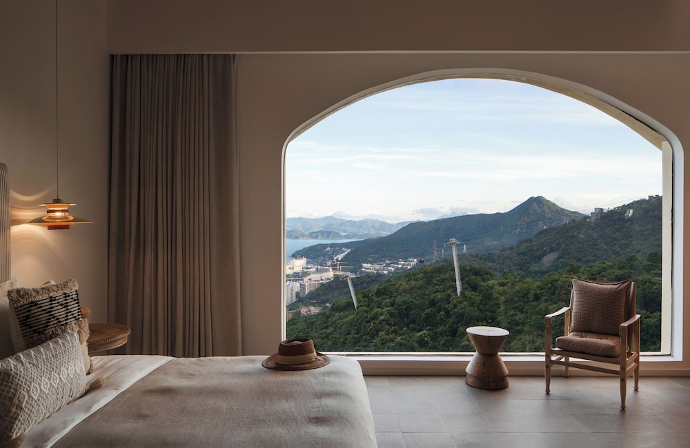Miyue Shenzhen Tianlu Secret Wild Wizard Holiday Hotel
